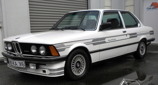 Illustration for article titled LaLD Car Week: Teutonic Tuesday - Tomica BMW 320i